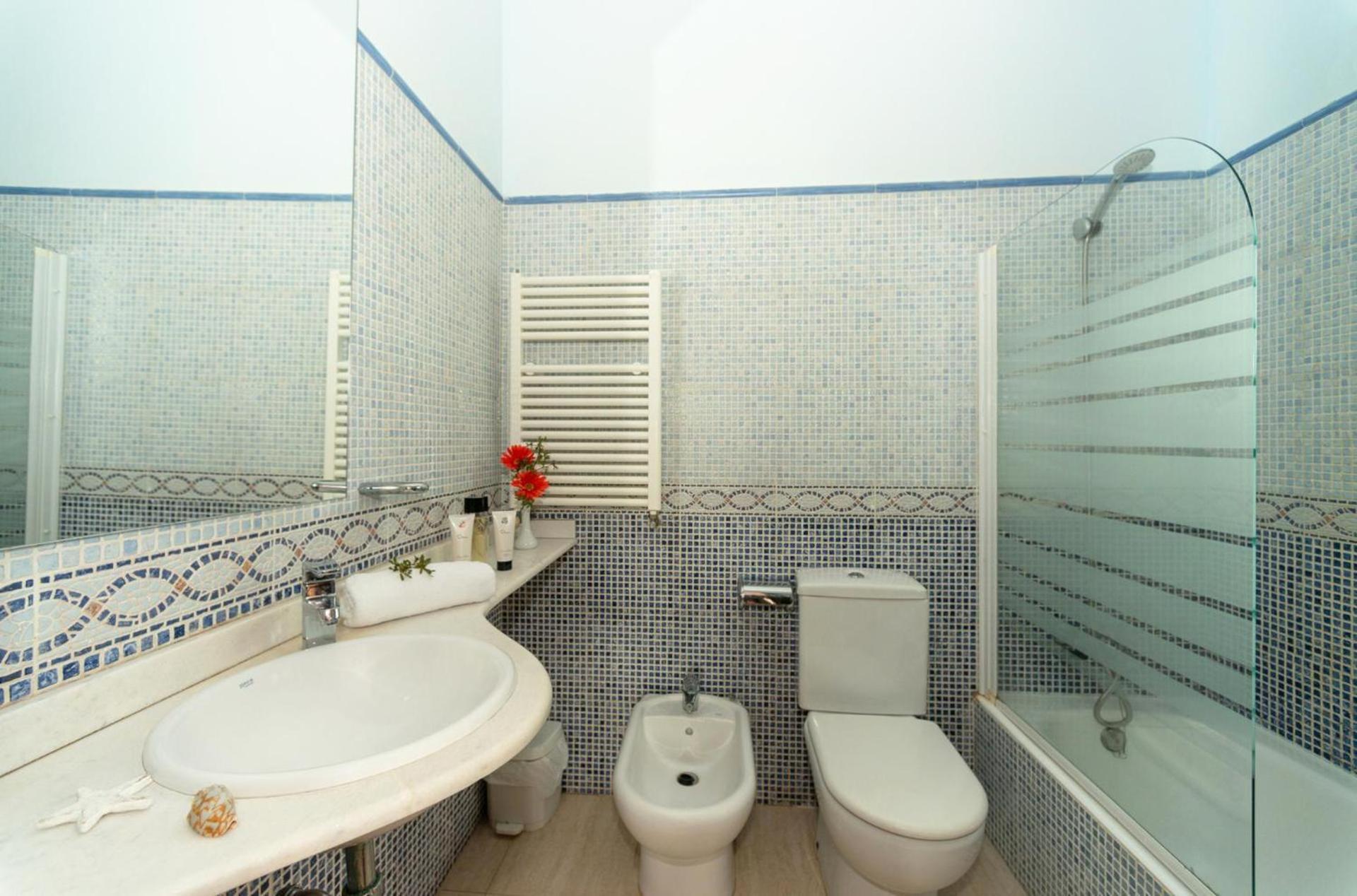 Oliveres By Vintage Travel *