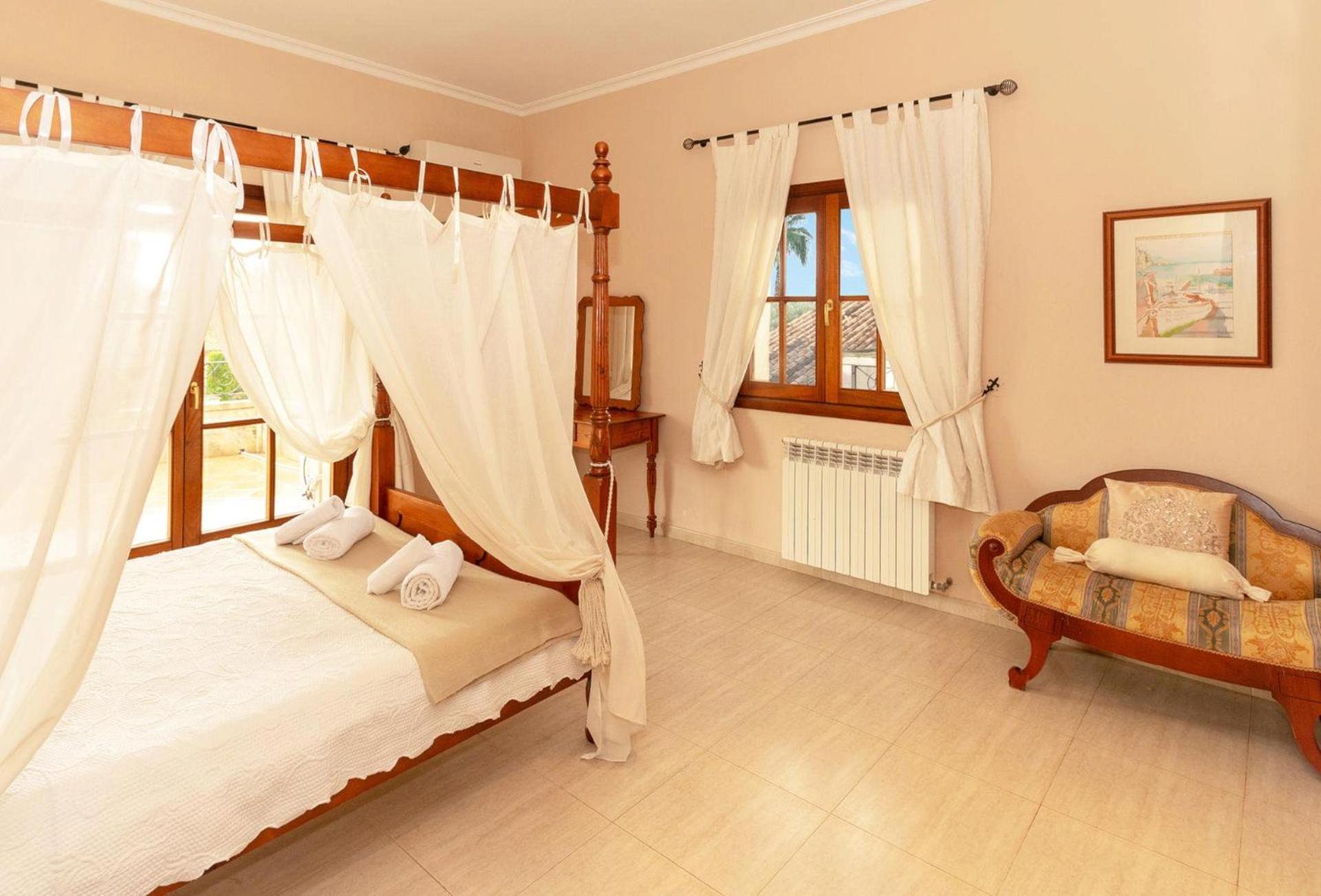 Oliveres By Vintage Travel Villa *