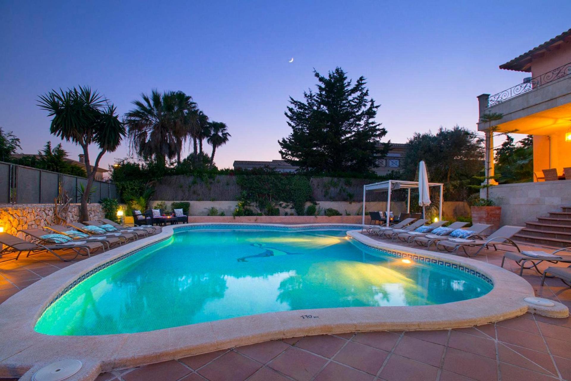 Villa Oliveres By Vintage Travel