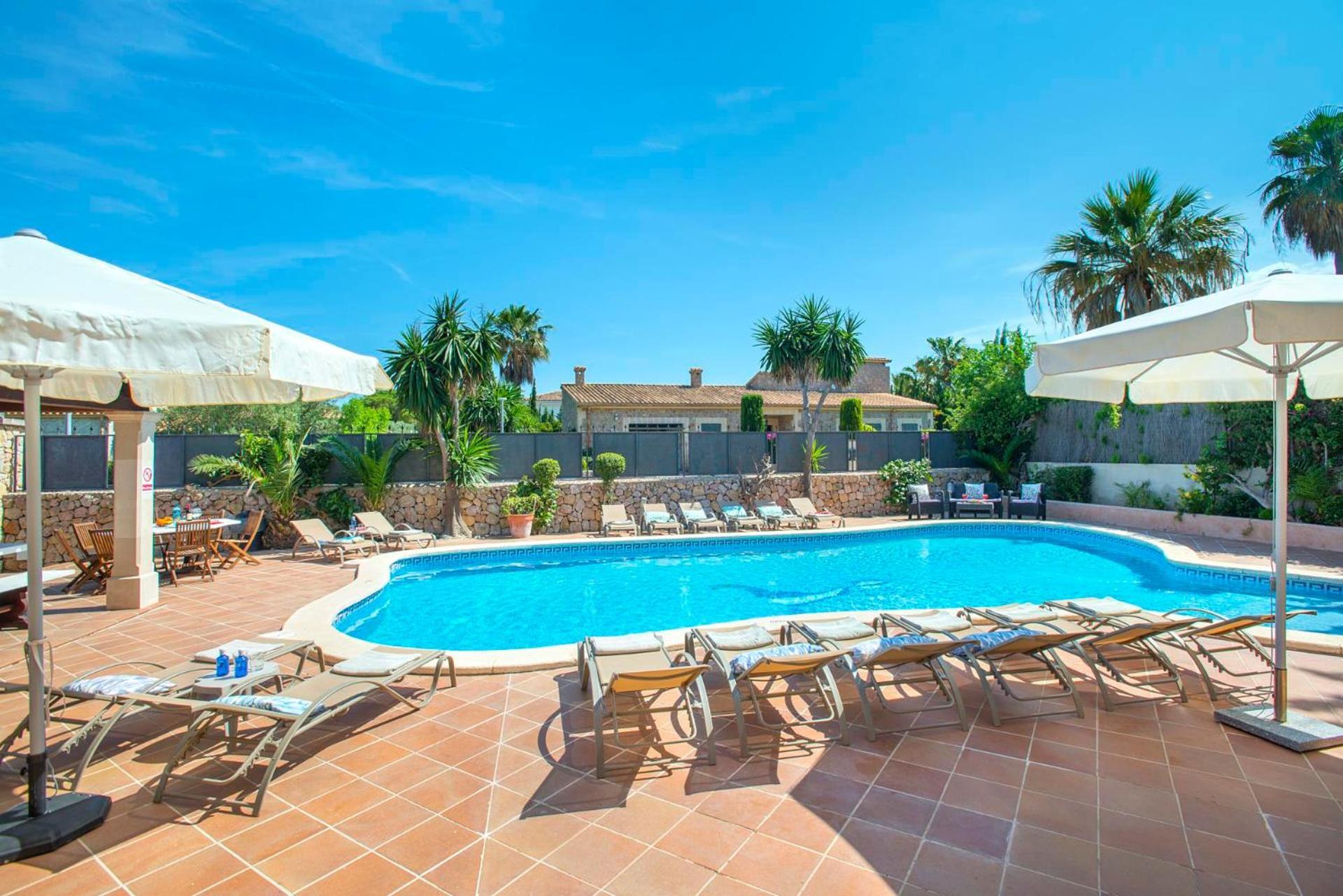 Oliveres By Vintage Travel Villa *